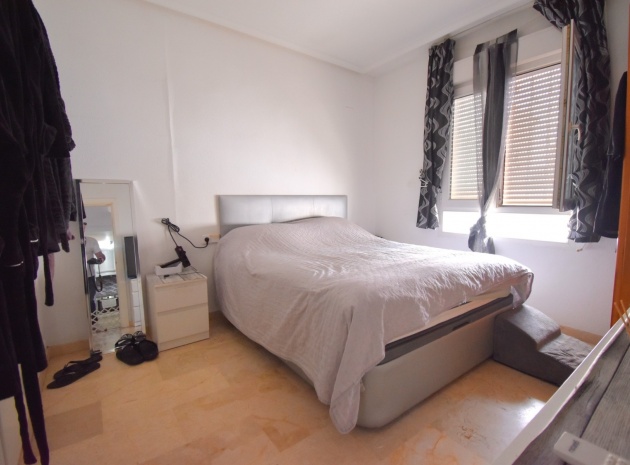 Resale - Apartment - Villamartin
