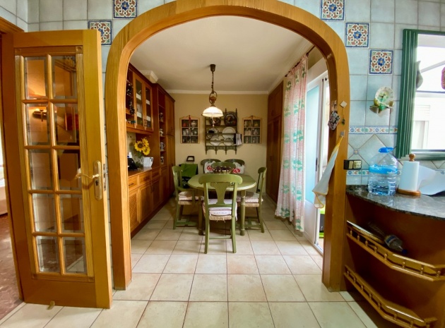 Wiederverkauf - Wohnung - Torrevieja - 1st line to the sea