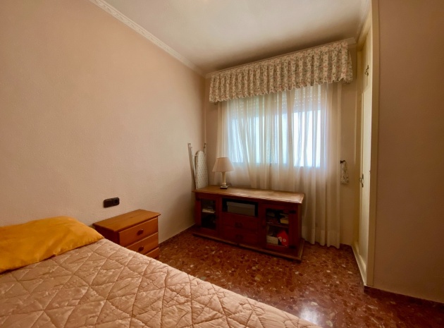 Wiederverkauf - Wohnung - Torrevieja - 1st line to the sea
