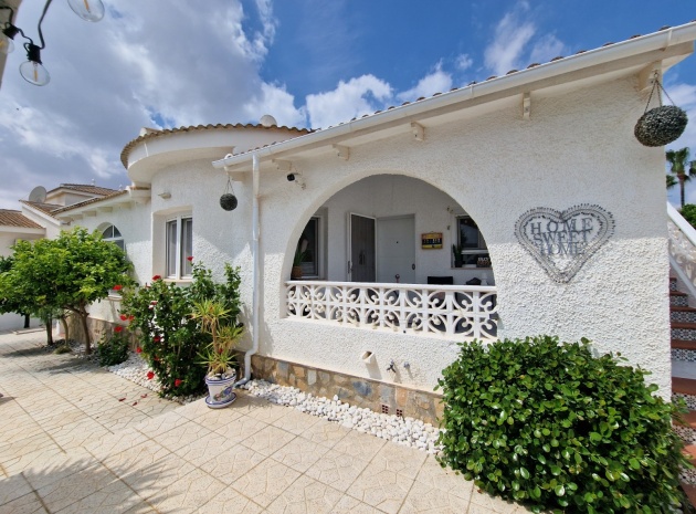 Resale - Villa - Ciudad Quesada - Pueblo Bravo