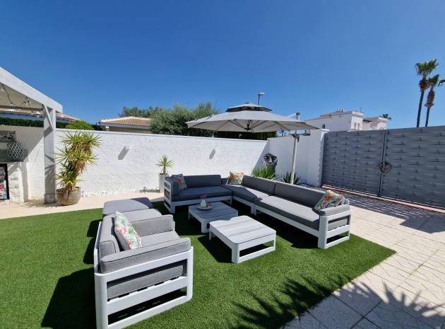 Resale - Villa - Ciudad Quesada - Pueblo Bravo