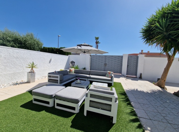 Resale - Villa - Ciudad Quesada - Pueblo Bravo