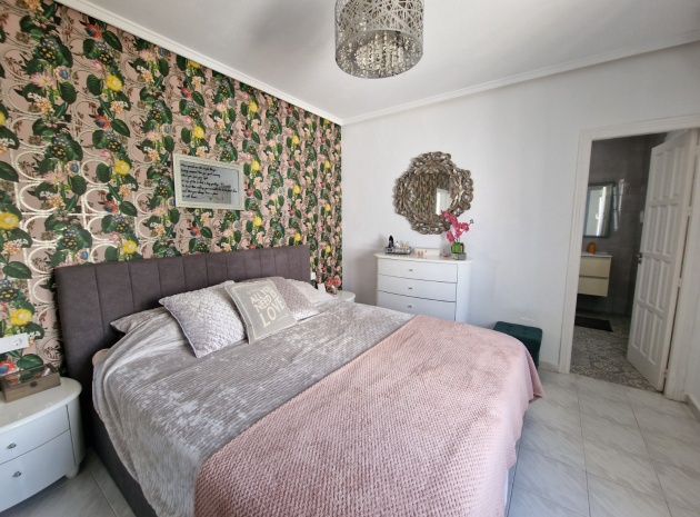 Resale - Villa - Ciudad Quesada - Pueblo Bravo
