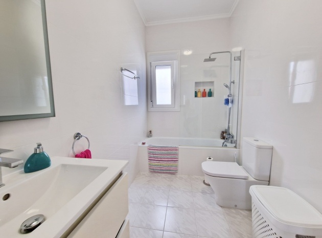 Resale - Villa - Ciudad Quesada - Pueblo Bravo