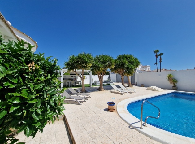 Resale - Villa - Ciudad Quesada - Pueblo Bravo