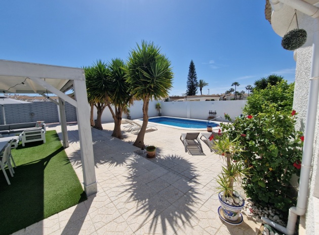 Resale - Villa - Ciudad Quesada - Pueblo Bravo