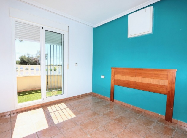 Resale - Villa - Orihuela - Villamartin