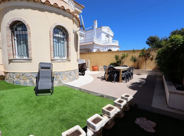 Resale - Villa - Orihuela - Villamartin