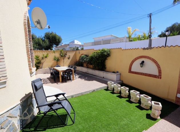 Resale - Villa - Orihuela - Villamartin