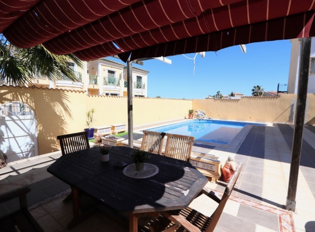 Resale - Villa - Orihuela - Villamartin