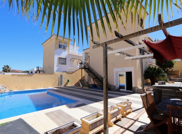 Resale - Villa - Orihuela - Villamartin