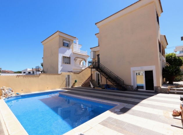 Resale - Villa - Orihuela - Villamartin