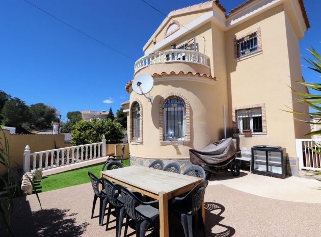 Resale - Villa - Orihuela - Villamartin