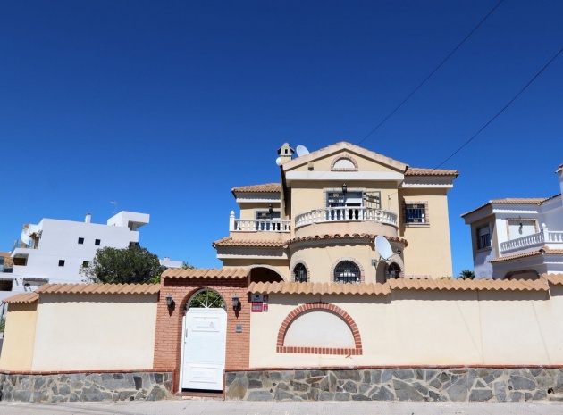 Resale - Villa - Orihuela - Villamartin