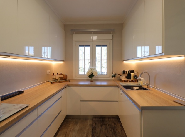 Resale - Villa - Orihuela - Villamartin