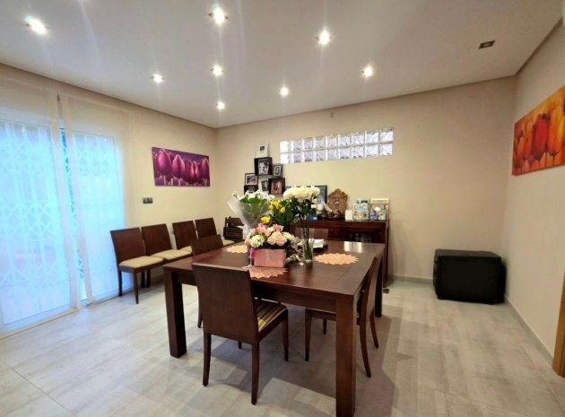 Återförsäljning - Villa - Orihuela - Campoamor