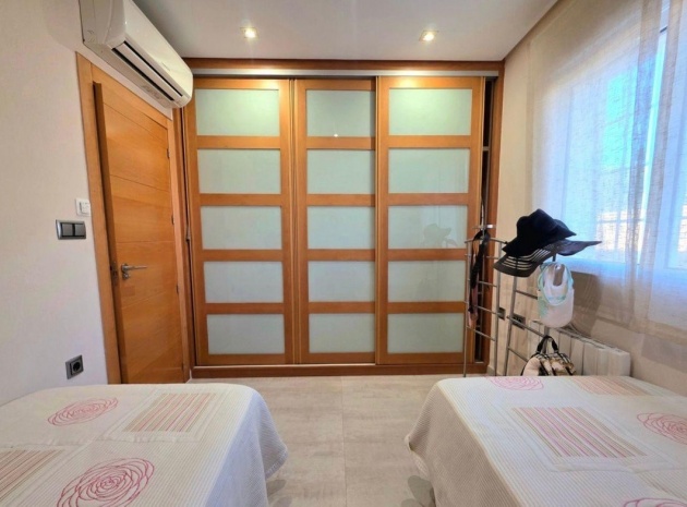 Återförsäljning - Villa - Orihuela - Campoamor
