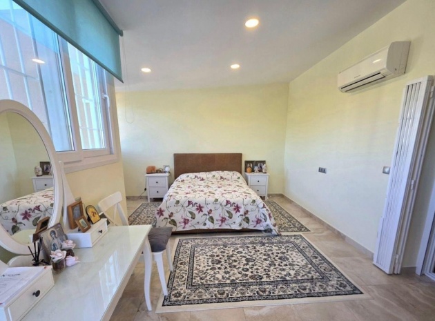 Återförsäljning - Villa - Orihuela - Campoamor
