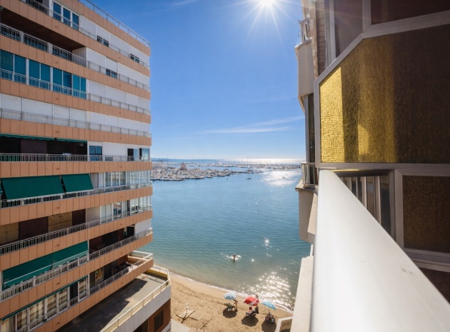 Resale - Apartment - Torrevieja - Torrevieja Centro