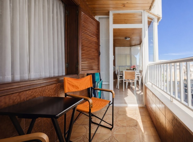 Resale - Apartment - Torrevieja - Torrevieja Centro