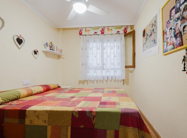 Resale - Apartment - Torrevieja - Torrevieja Centro