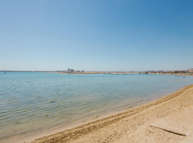 Resale - Apartment - Torrevieja - Torrevieja Centro