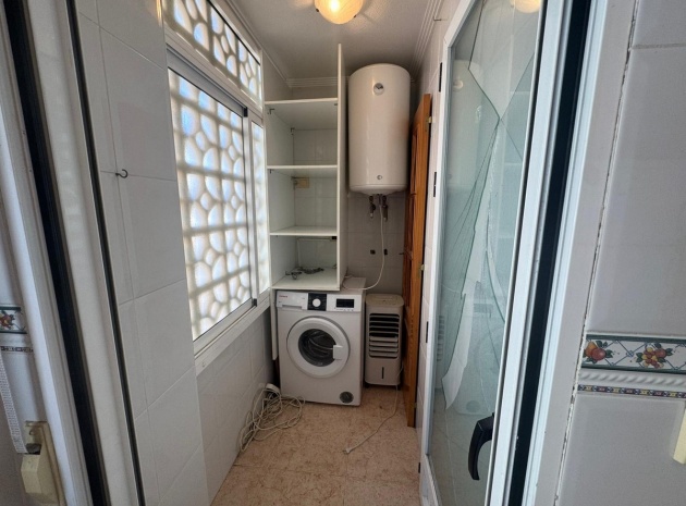 Återförsäljning - Lägenhet - Torrevieja - La Mata