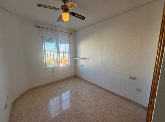 Återförsäljning - Lägenhet - Torrevieja - La Mata