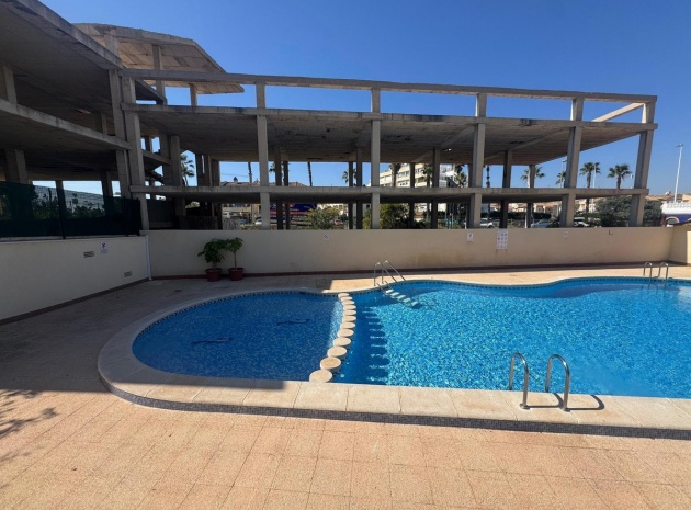 Återförsäljning - Lägenhet - Torrevieja - La Mata