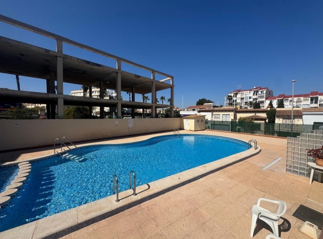 Återförsäljning - Lägenhet - Torrevieja - La Mata