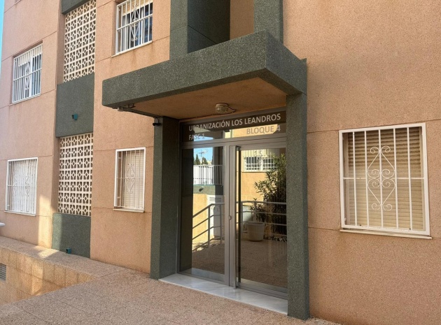 Återförsäljning - Lägenhet - Torrevieja - La Mata
