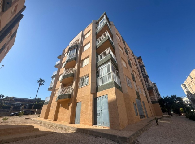 Återförsäljning - Lägenhet - Torrevieja - La Mata