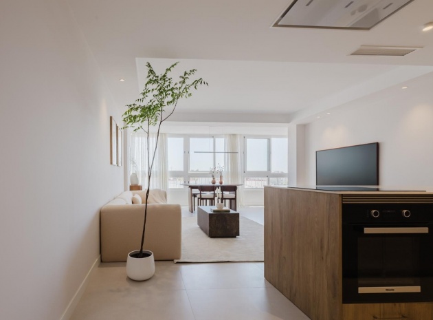 Resale - Apartment - Torrevieja - Torrevieja Centro