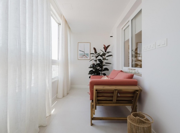 Resale - Apartment - Torrevieja - Torrevieja Centro