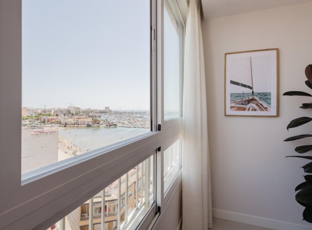 Resale - Apartment - Torrevieja - Torrevieja Centro