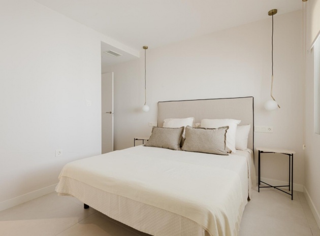 Resale - Apartment - Torrevieja - Torrevieja Centro