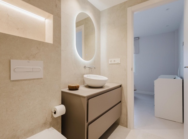 Resale - Apartment - Torrevieja - Torrevieja Centro