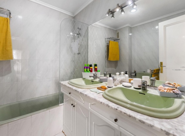 Wederverkoop - Appartement - Torrevieja - Torrevieja Centro