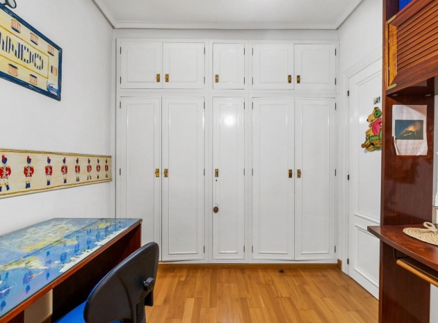 Wederverkoop - Appartement - Torrevieja - Torrevieja Centro