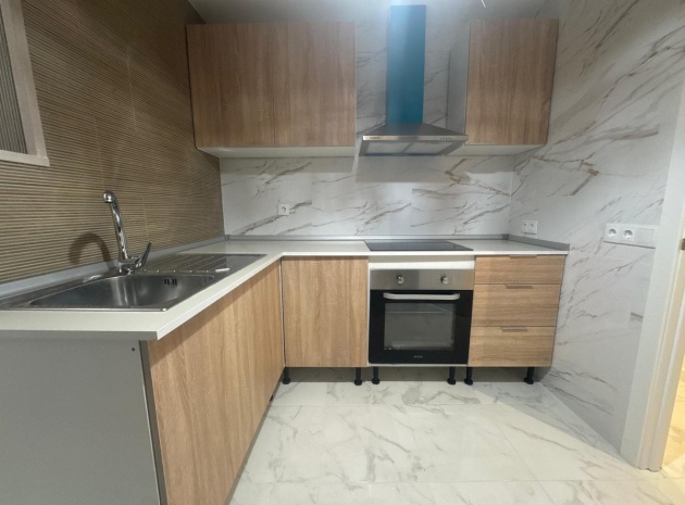 Resale - Apartment - Torrevieja - Torrevieja Centro