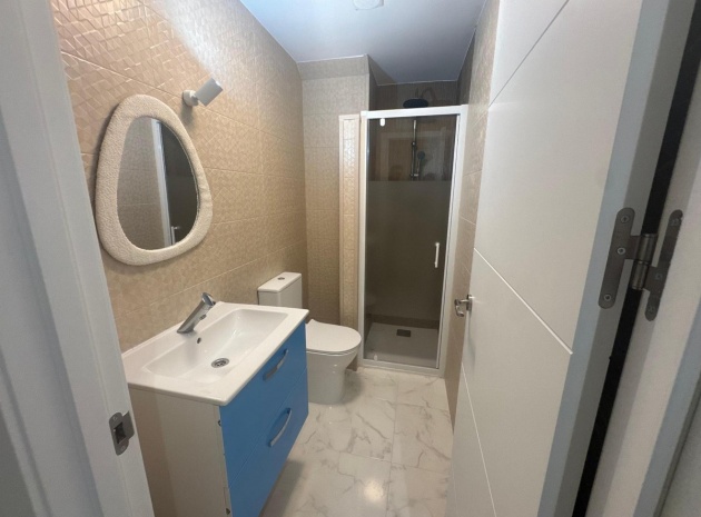 Resale - Apartment - Torrevieja - Torrevieja Centro
