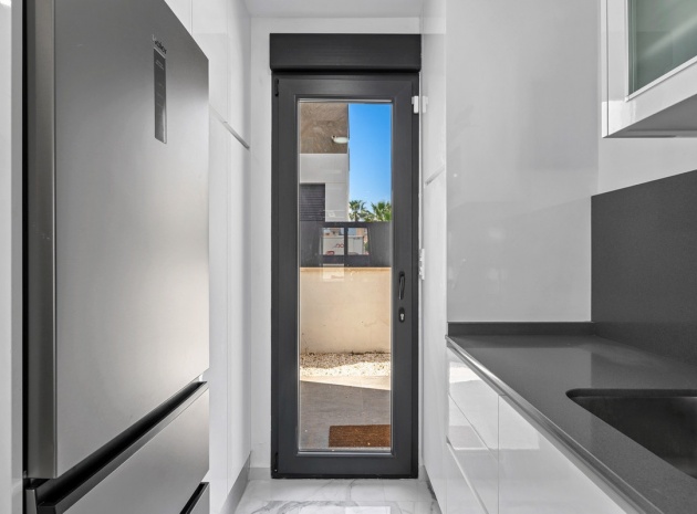 Resale - Villa - Torrevieja - Torrevieja Centro