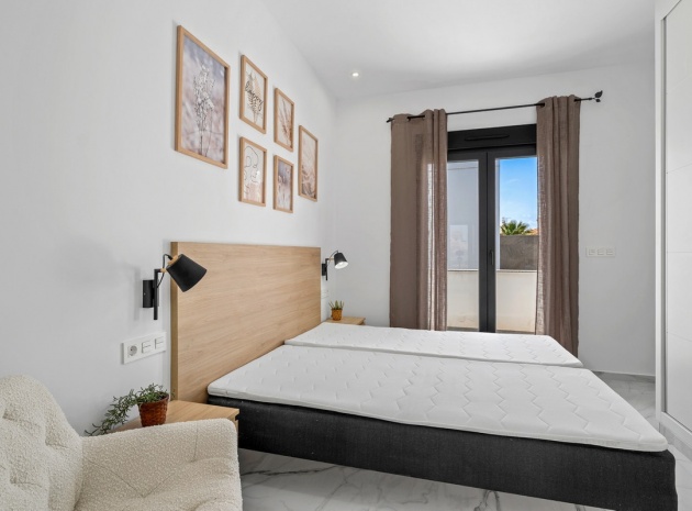Resale - Villa - Torrevieja - Torrevieja Centro