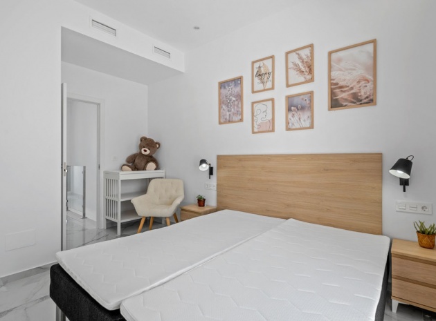 Resale - Villa - Torrevieja - Torrevieja Centro