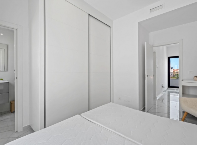 Resale - Villa - Torrevieja - Torrevieja Centro
