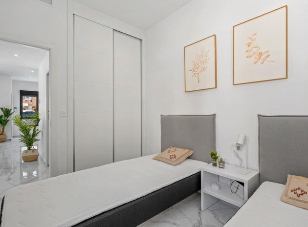 Resale - Villa - Torrevieja - Torrevieja Centro