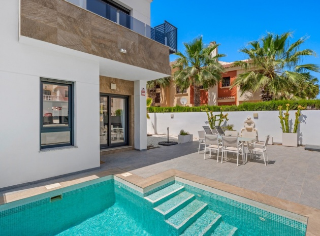 Resale - Villa - Torrevieja - Torrevieja Centro