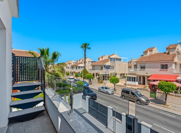 Resale - Villa - Torrevieja - Torrevieja Centro