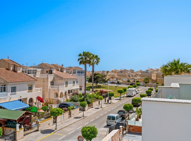 Resale - Villa - Torrevieja - Torrevieja Centro