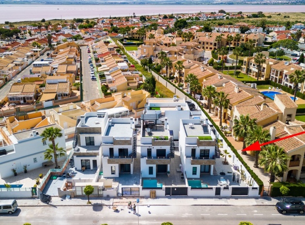 Resale - Villa - Torrevieja - Torrevieja Centro